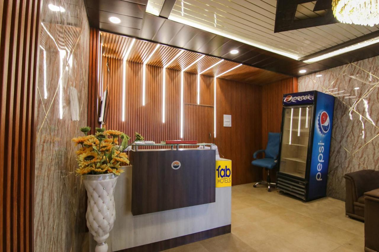 דרמסאלה Fabhotel Vijay Palace מראה חיצוני תמונה
