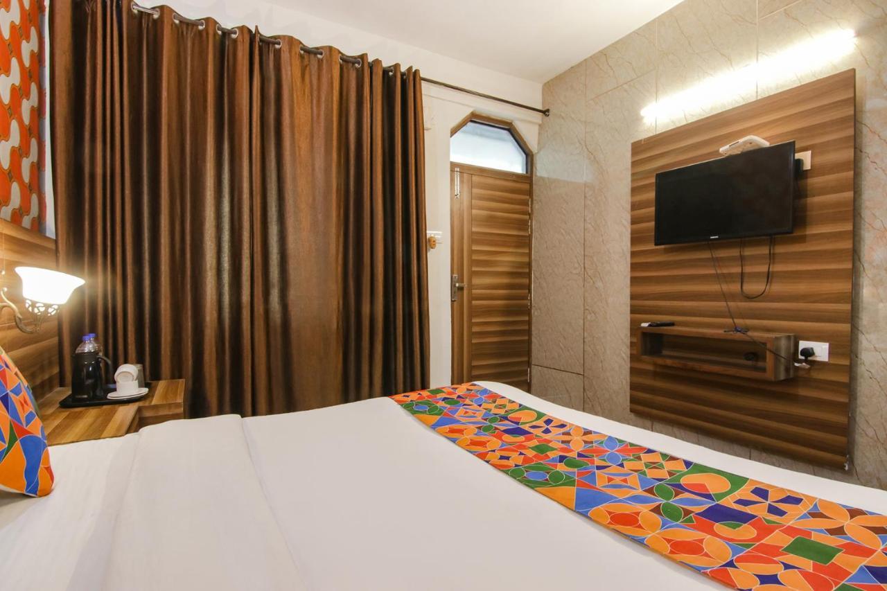 דרמסאלה Fabhotel Vijay Palace מראה חיצוני תמונה