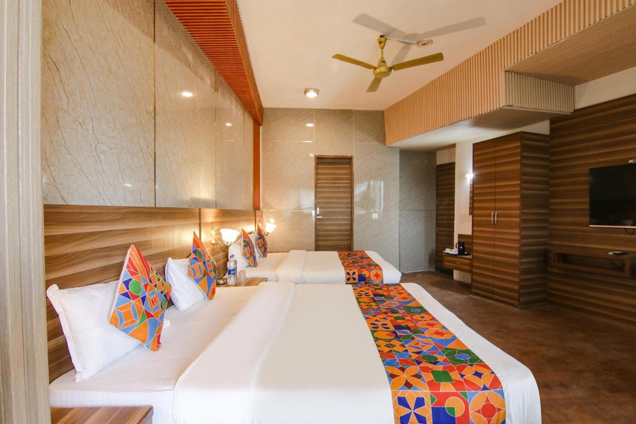 דרמסאלה Fabhotel Vijay Palace מראה חיצוני תמונה