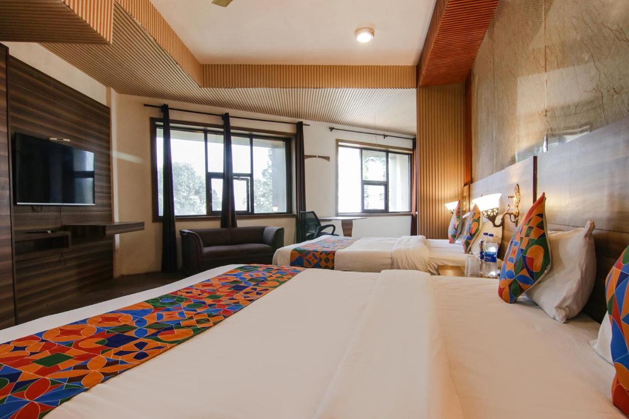 דרמסאלה Fabhotel Vijay Palace מראה חיצוני תמונה